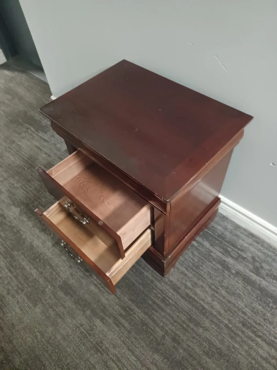 Wooden 3-Drawer Nightstand image indicator(6)