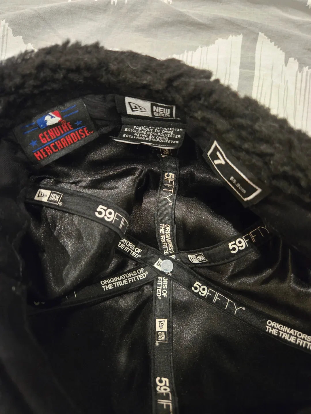 New Era 59FIFTY Boston Red Sox Plaid Trapper Hat Size 7 image indicator(2)