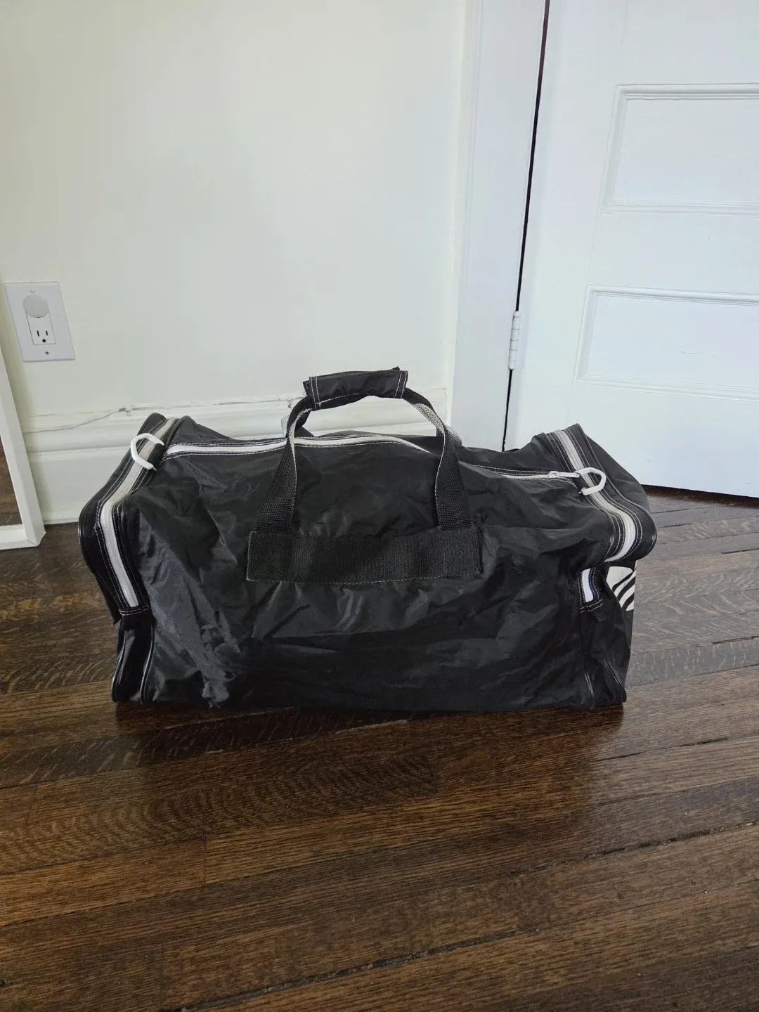 Adidas Duffle Gym Bag image indicator(5)