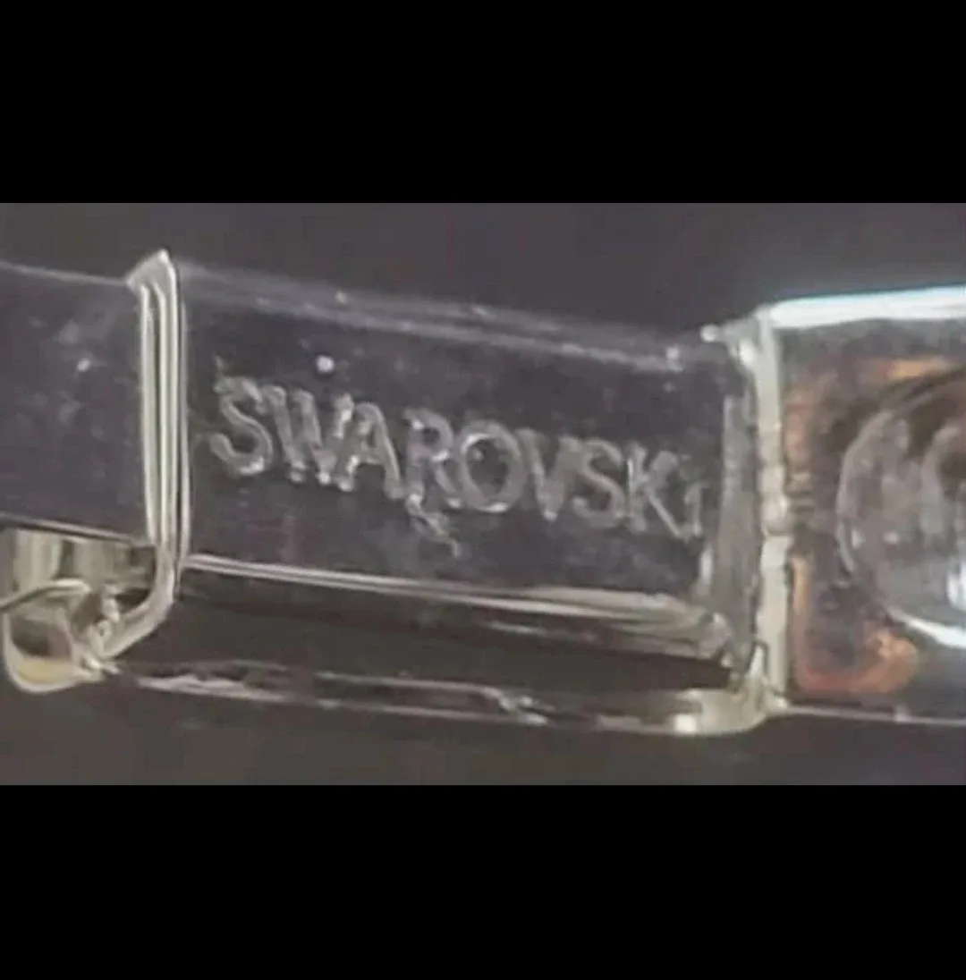 Swarovski Bangle Bracelet image indicator(4)