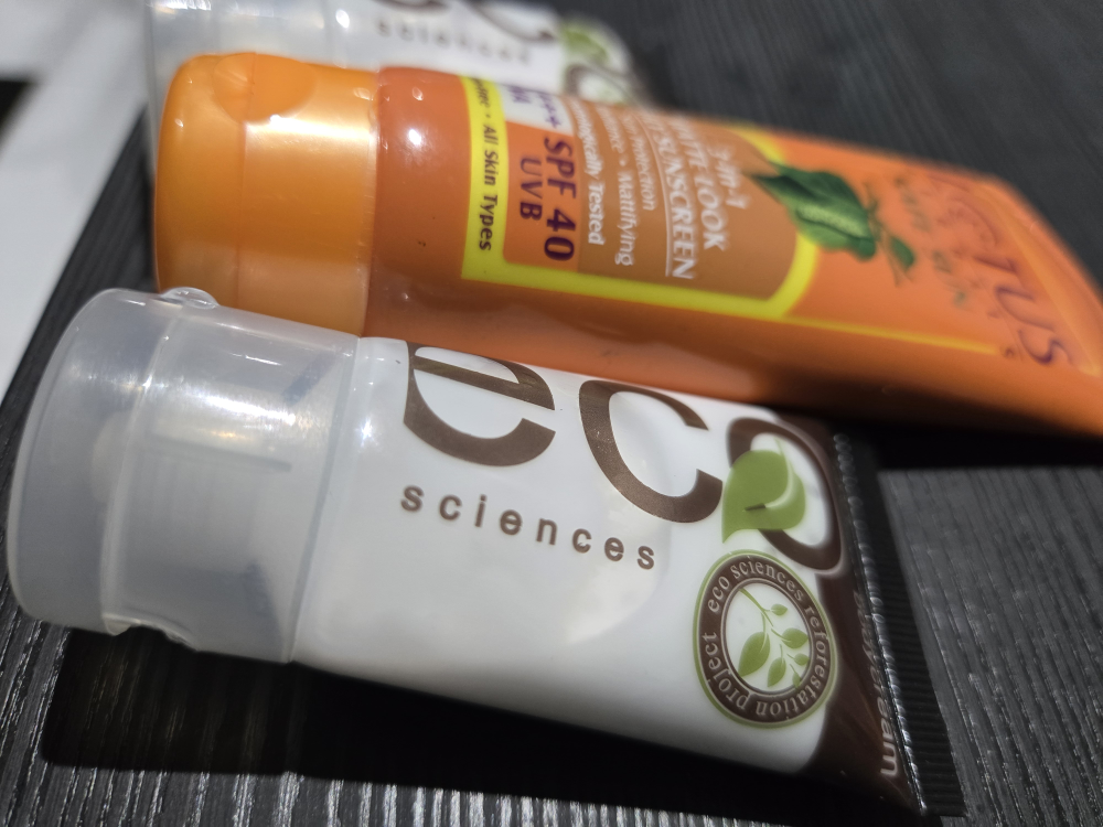 Lotus Herbals Safe Sun & Eco Sciences Sunscreen - photo 2
