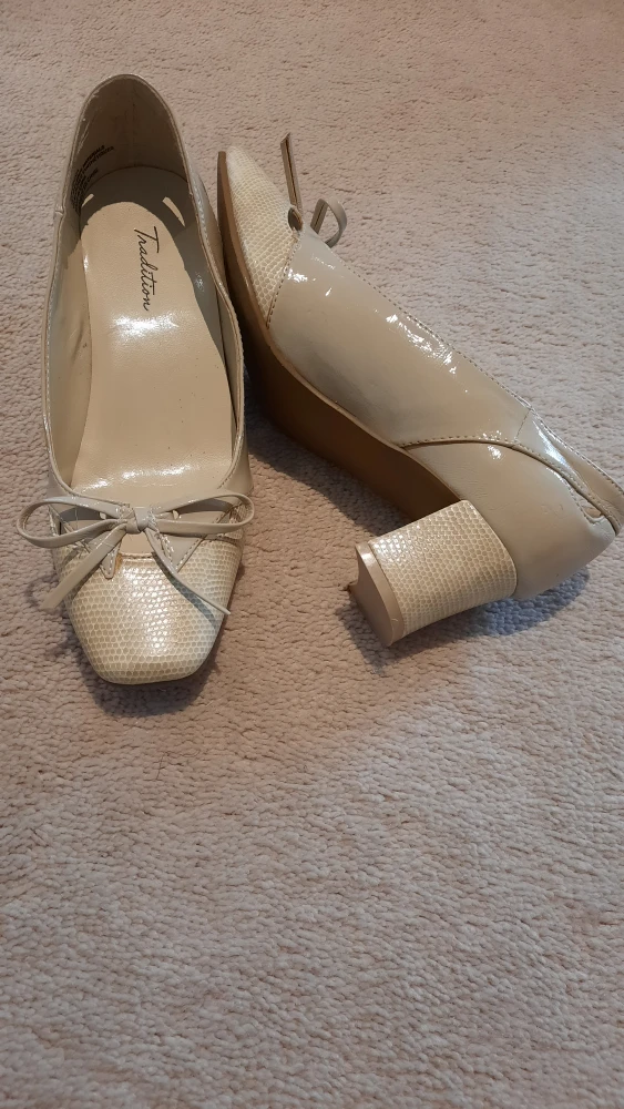 Tradition Edition Heels - Size 8 - photo 2