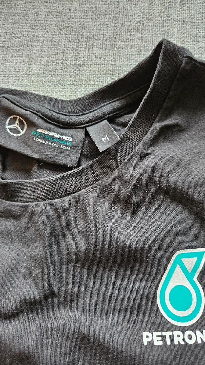 Mercedes AMG Petronas Formula One Team Women's T-Shirt - Size M - photo 3