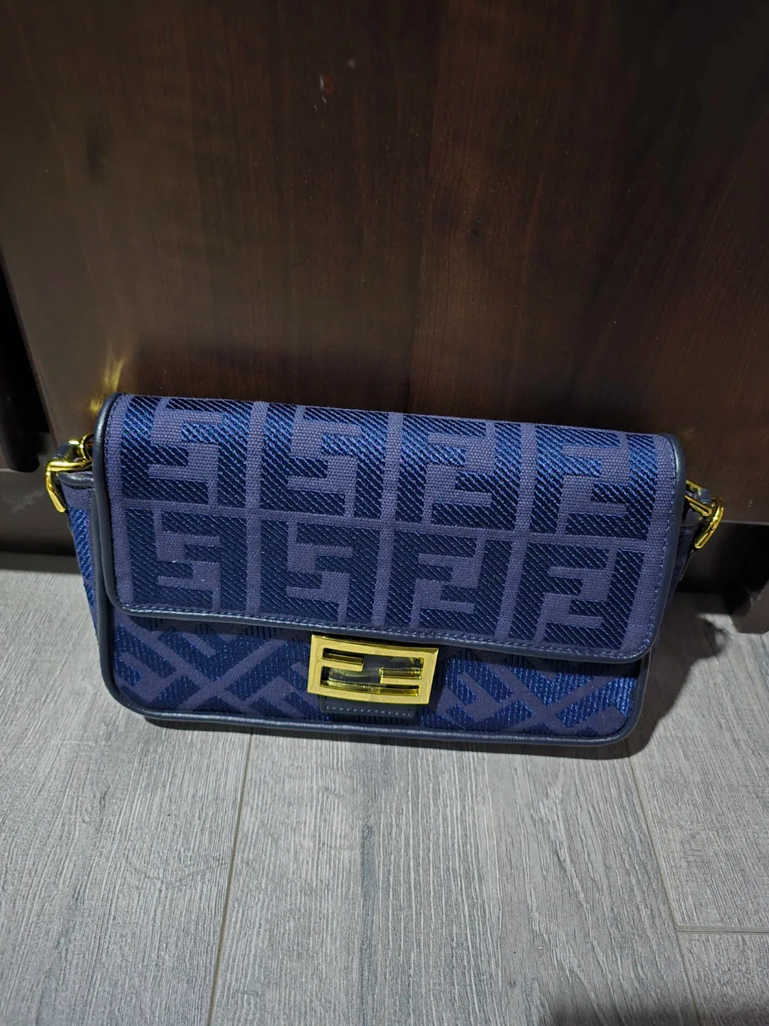 Fendi Baguette Bag image indicator(2)