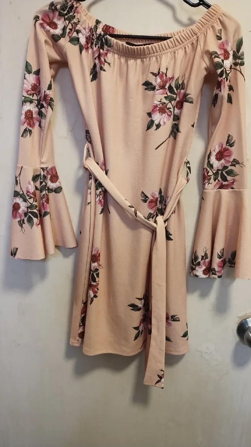 Floral Off-Shoulder Dress with Bell Sleeves image indicator(4)