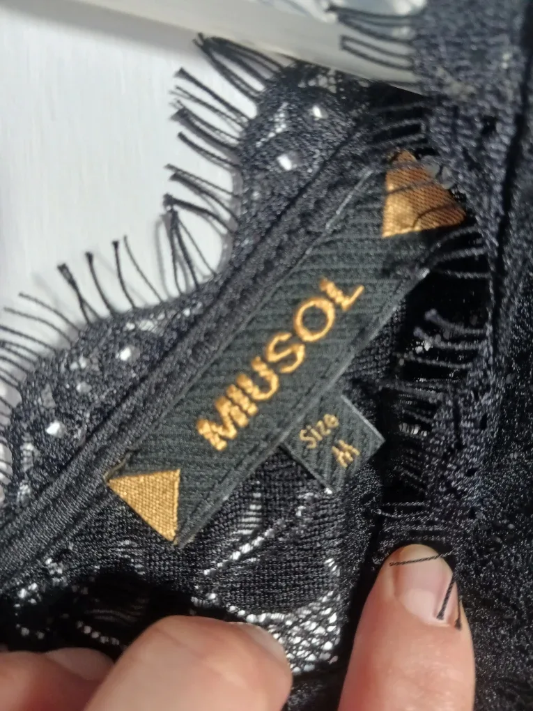 MIUSOL Black Lace Maxi Dress - Size M image indicator(2)