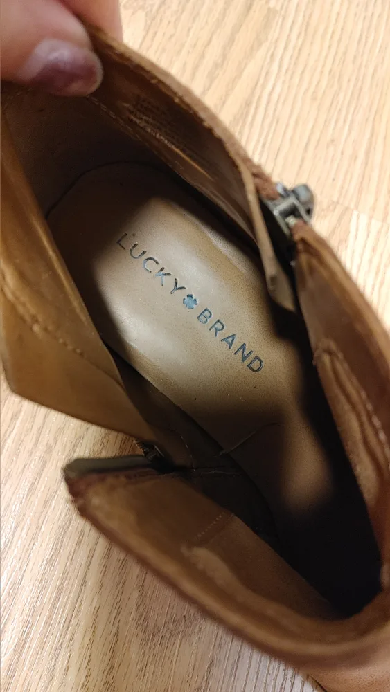 Women's Brown Leather Ankle Boots size 9 image indicator(8)