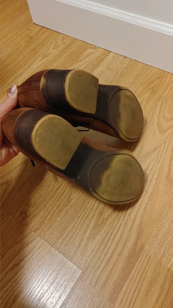 Women's Brown Leather Ankle Boots size 9 image indicator(9)