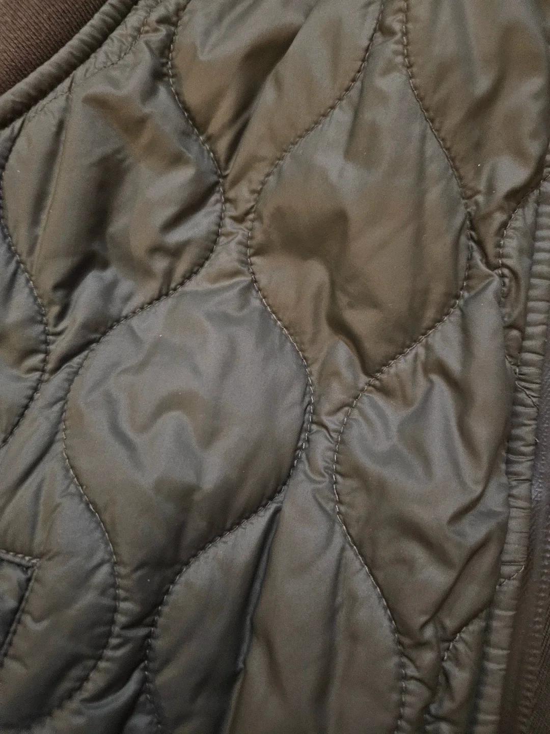 *MUST SELL BY TOMORROW* Ladies Moose Knuckles Quilted Vest image indicator(4)