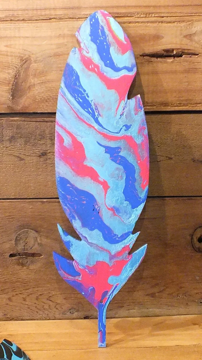 Hand-Painted wooden Feathers image indicator(6)