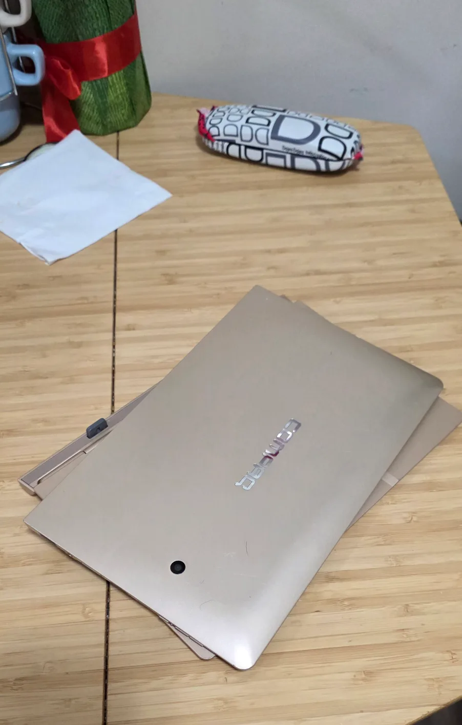 Compaq 2-in-1 Tablet/Laptop image indicator(6)