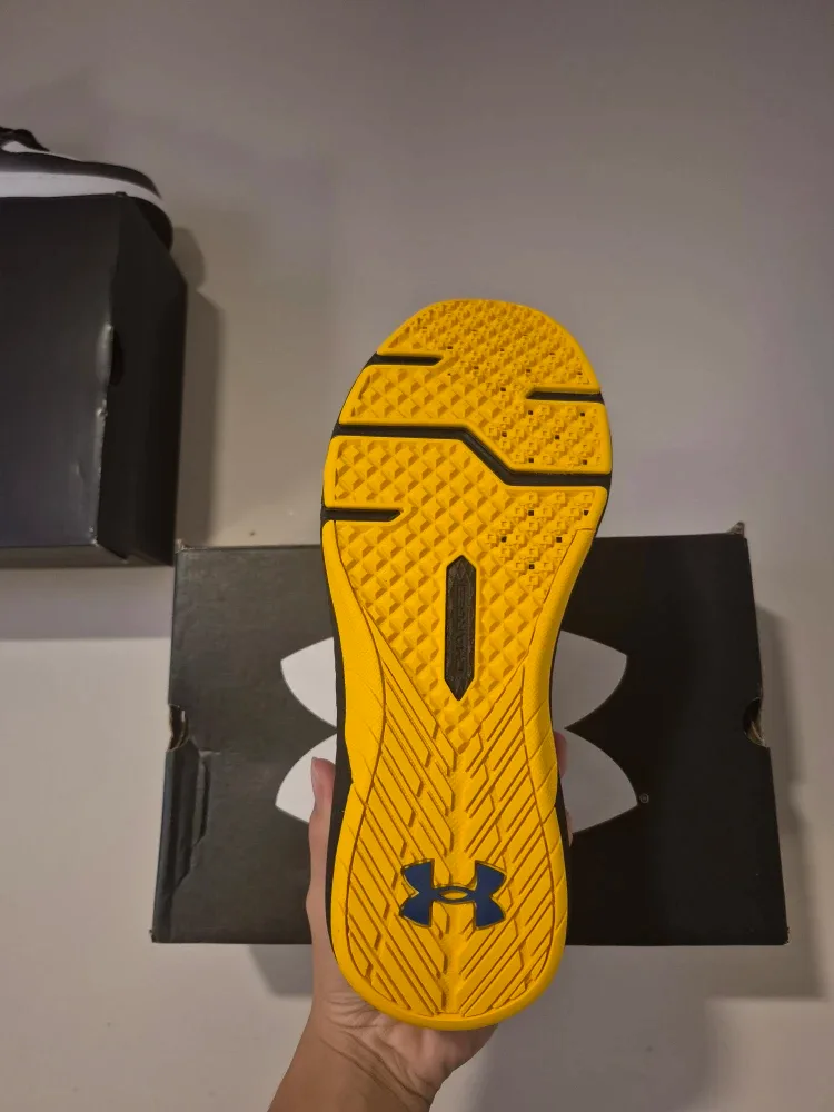 UA CHARGED ESCAPE 3 BL image indicator(3)