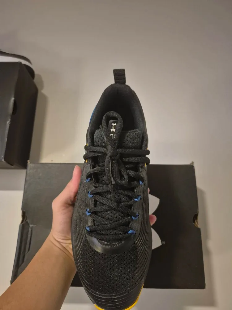 UA CHARGED ESCAPE 3 BL image indicator(4)