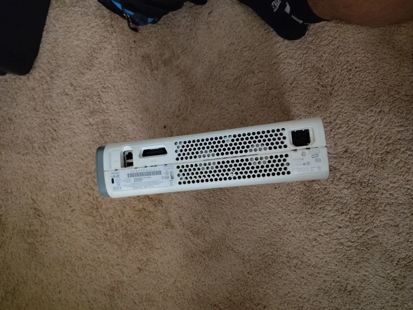 Xbox 360 with rrod image indicator(4)