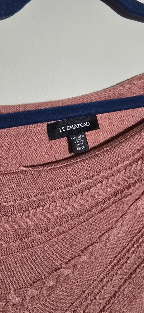 Le Chateau Pink Sweater - Size M - photo 4