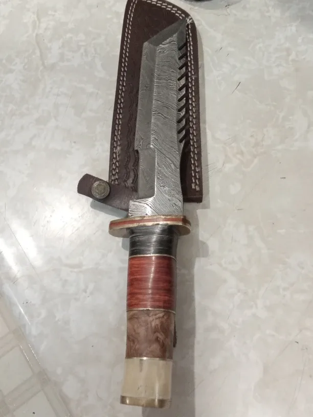 Handmade Damascus Steel Knife with Sheath image indicator(2)
