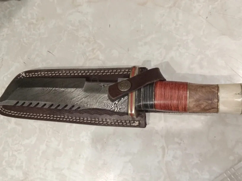 Handmade Damascus Steel Knife with Sheath image indicator(4)