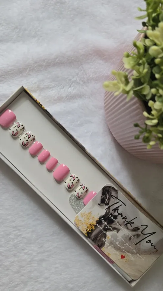 Press on Nails/ Artificial Nails image indicator(5)