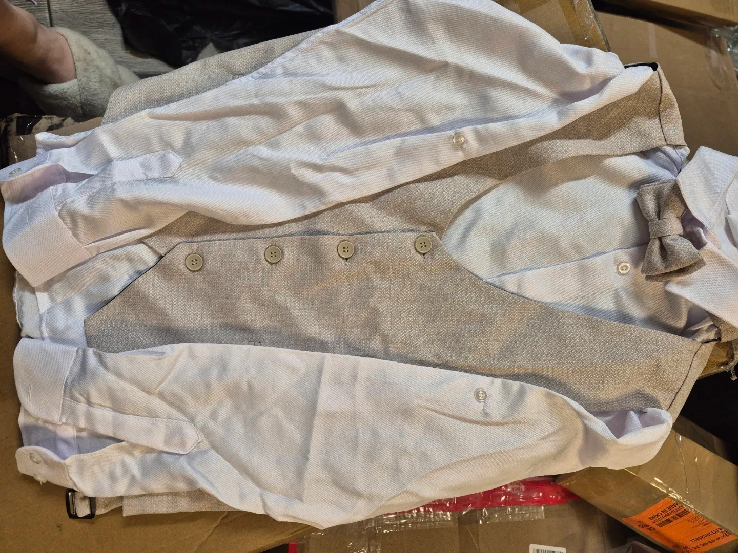 Boys' 4-Piece Suit - Vest, Shirt, Bowtie, Pants image indicator(8)