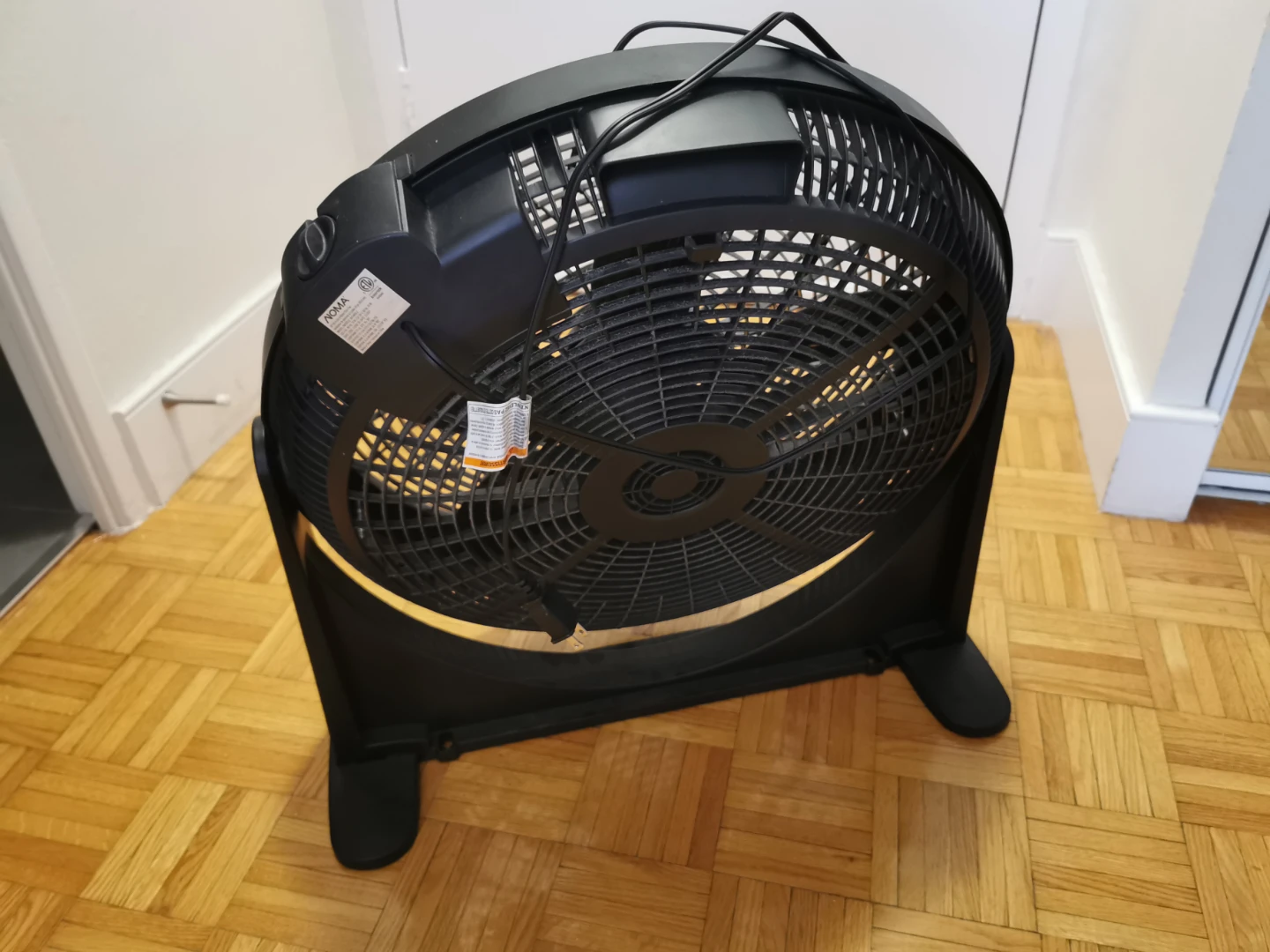NOMA Black Box Floor Fan - photo 2