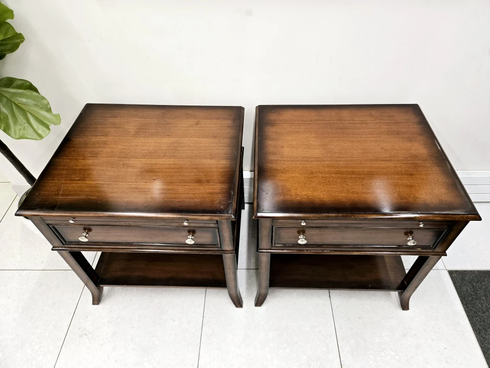 Pair Of Solid Walnut Nightstands With Single Drawer - photo 5