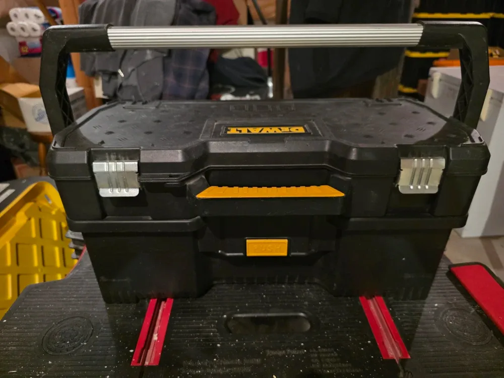 DeWalt Tool Box image indicator(4)