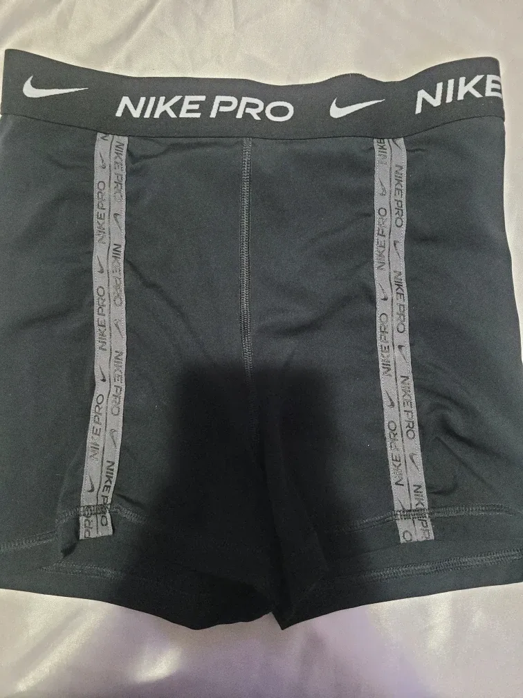 Nike Pro Dri-FIT Shorts - Size Small image indicator(2)
