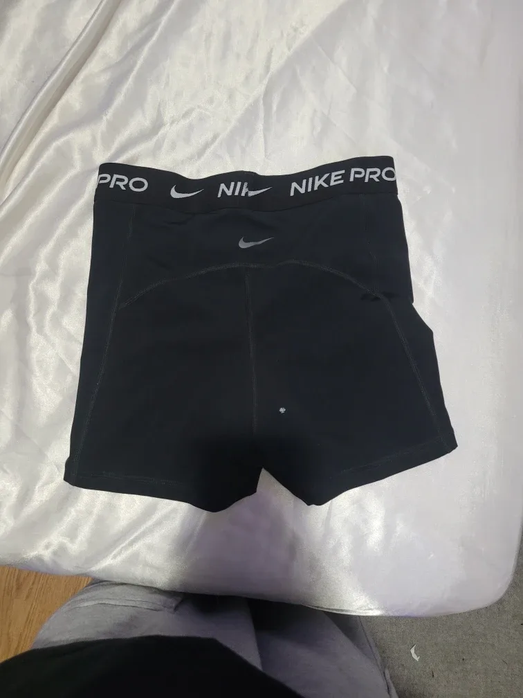 Nike Pro Dri-FIT Shorts - Size Small image indicator(3)