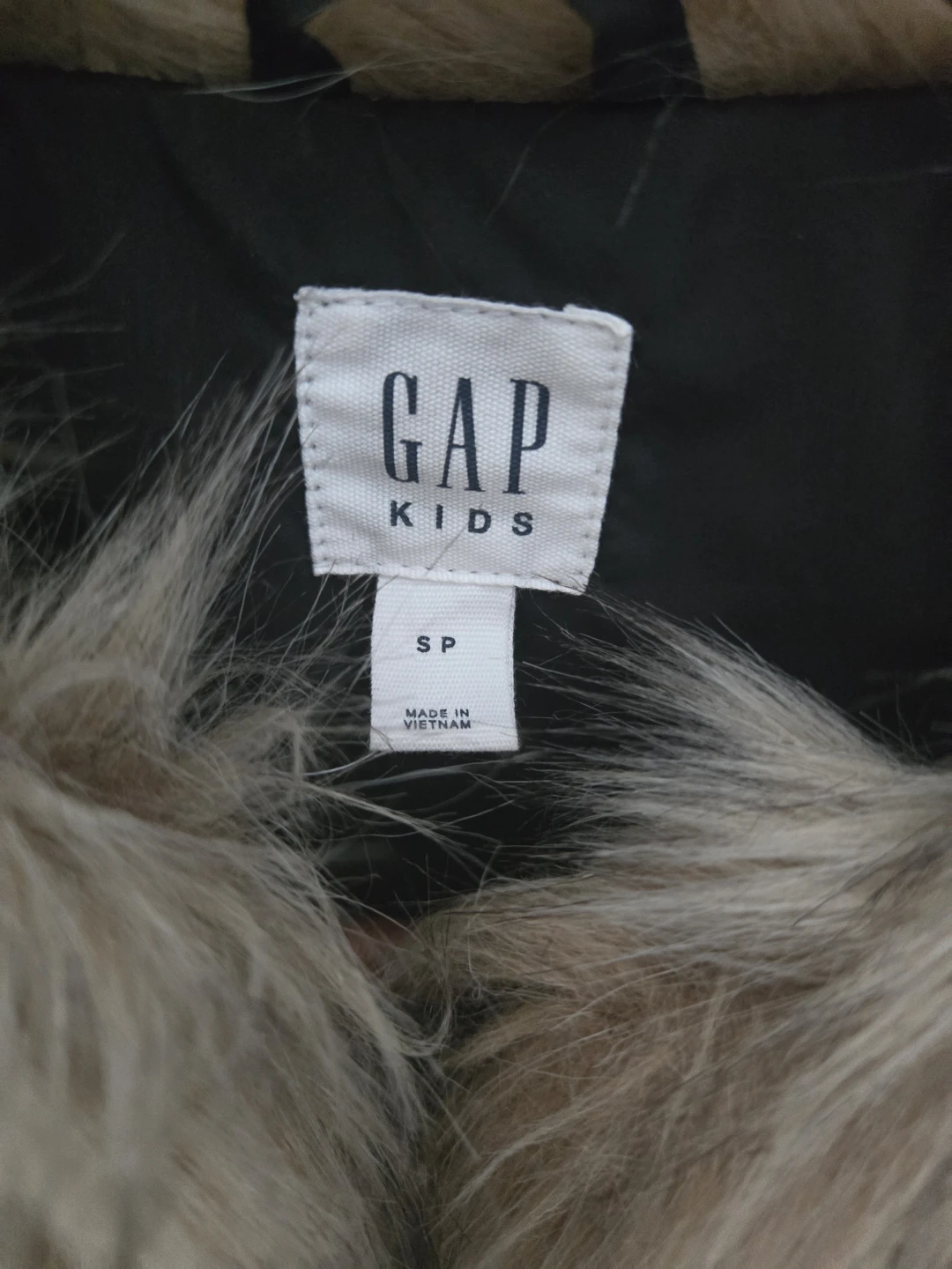 GAP Kids Faux Fur Vest - Size S - photo 3