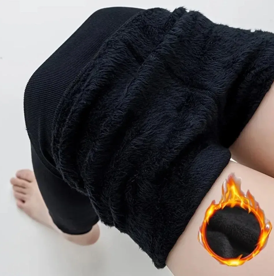 Black Fleece-Lined Leggings image indicator(3)