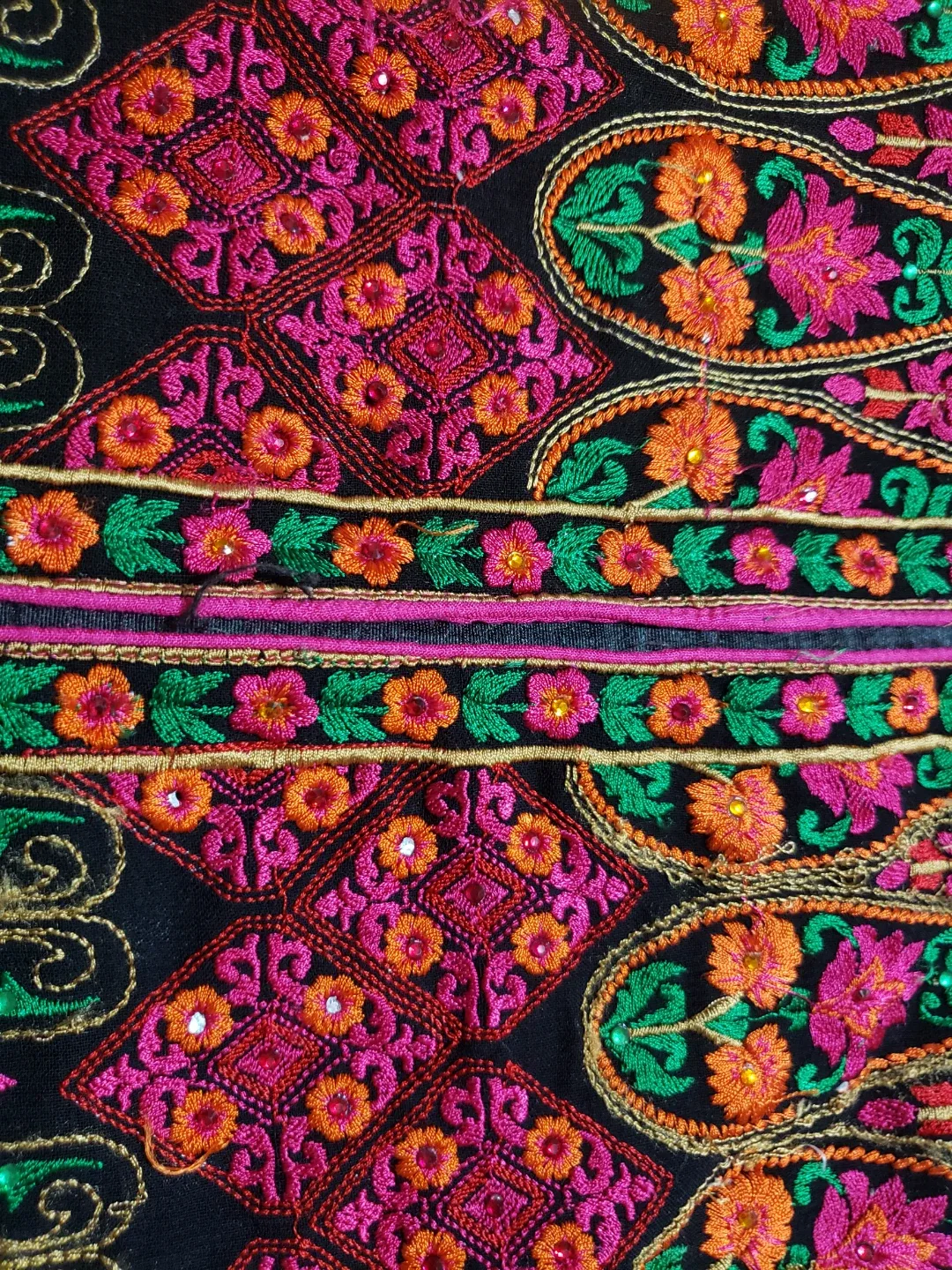 Embroidered Black kurta with hot pink salwar image indicator(2)