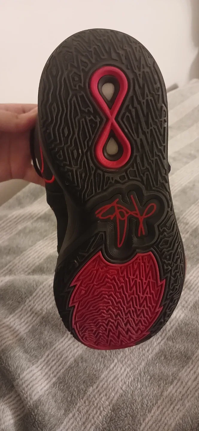 Nike Kyrie Flytrap 5 Basketball Shoes, Size 11 image indicator(3)