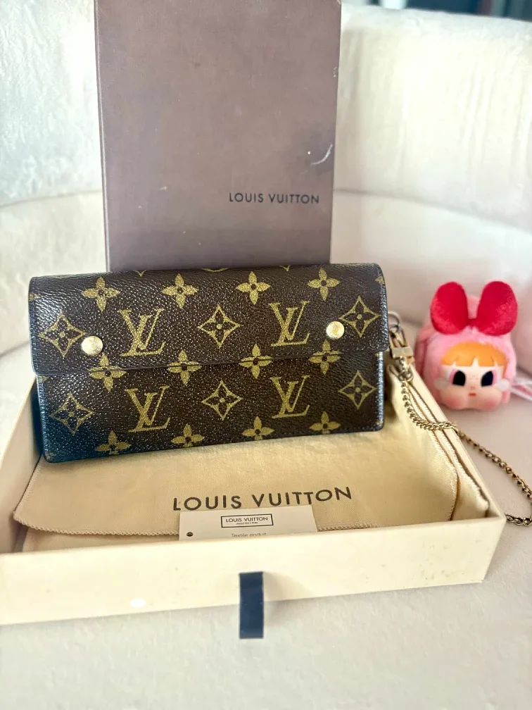 LV Accordion Wallet On Chain 2007