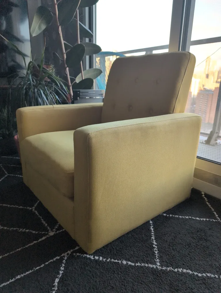 Yellow Armchair - Cozy & Stylish! (No legs) image indicator(3)