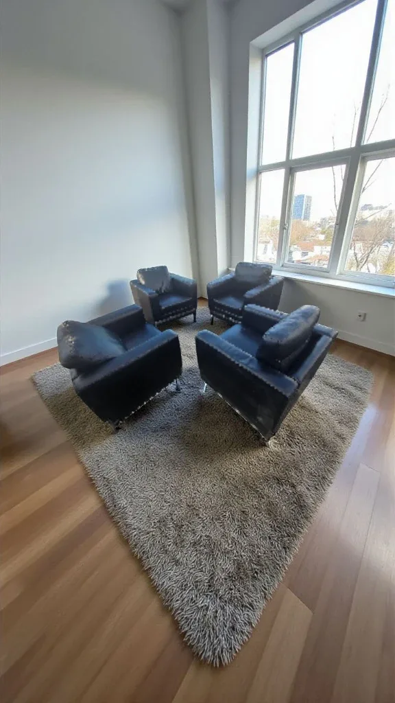 FREE DELIVERY!! 4 X Beautiful leather lounge chairs $450