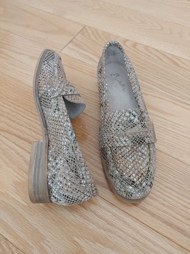 Seychelles Loafers - Size 6 image indicator(2)