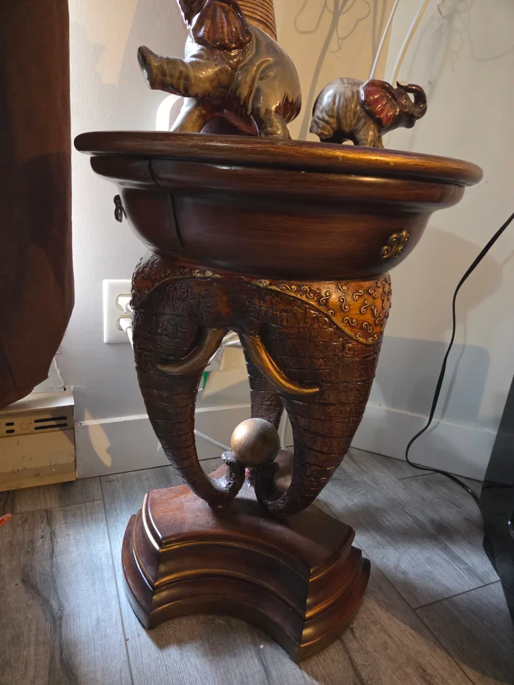 Elephant Accent Table image indicator(3)