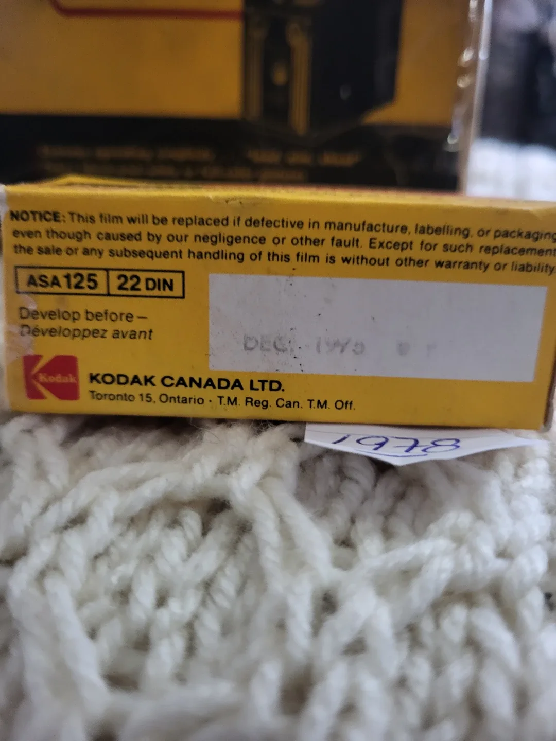 Kodak Verichrome Pan Film & Brownie Target Six-20 Camera image indicator(5)