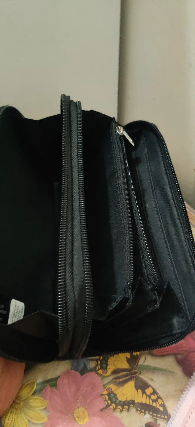 Guess Los Angeles Wallet image indicator(4)