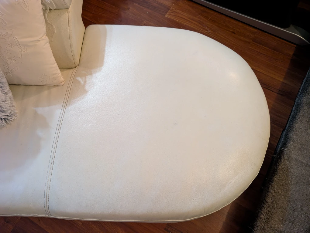 White Leather Sectional Sofa - photo 4