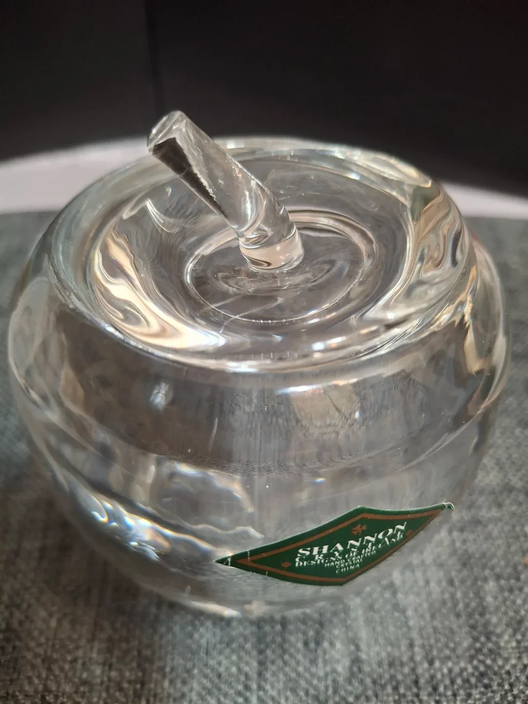 Shannon Crystal Apple Box image indicator(7)