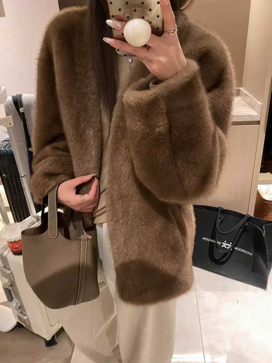 Luxurious Faux Fur Coat & Bucket Hat Set image indicator(2)