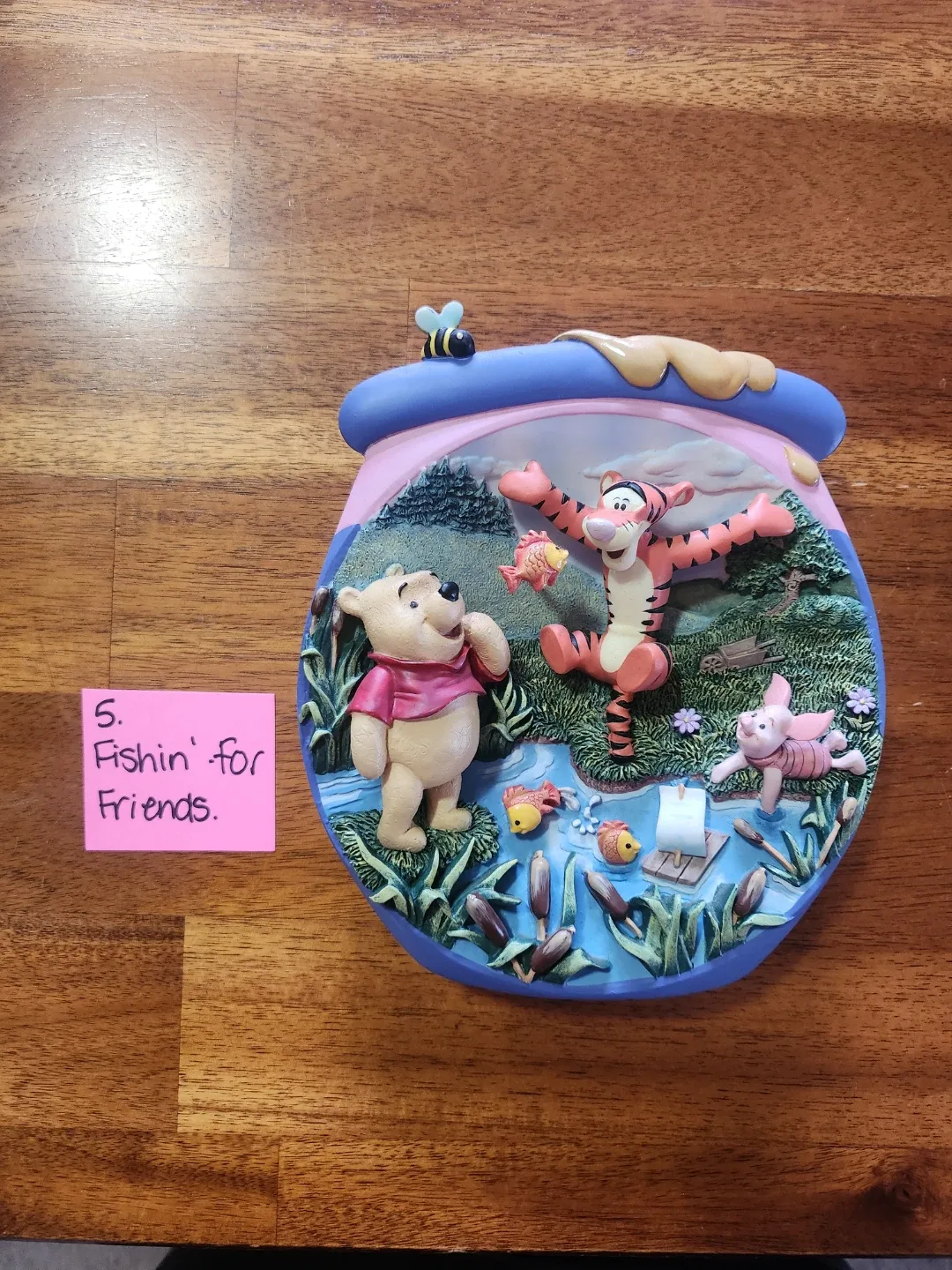 Winnie the Pooh & Friends Porcelain Wall Decor image indicator(5)