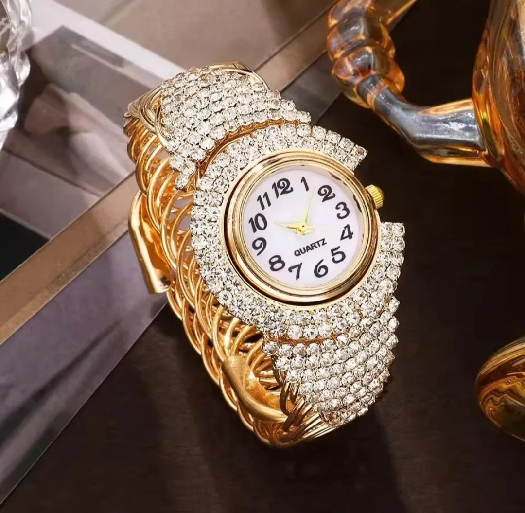 Gold Rhinestone Quartz Watch image indicator(2)