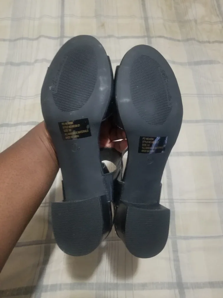 Breckelle's Black Heeled Sandals, Size 10 image indicator(5)