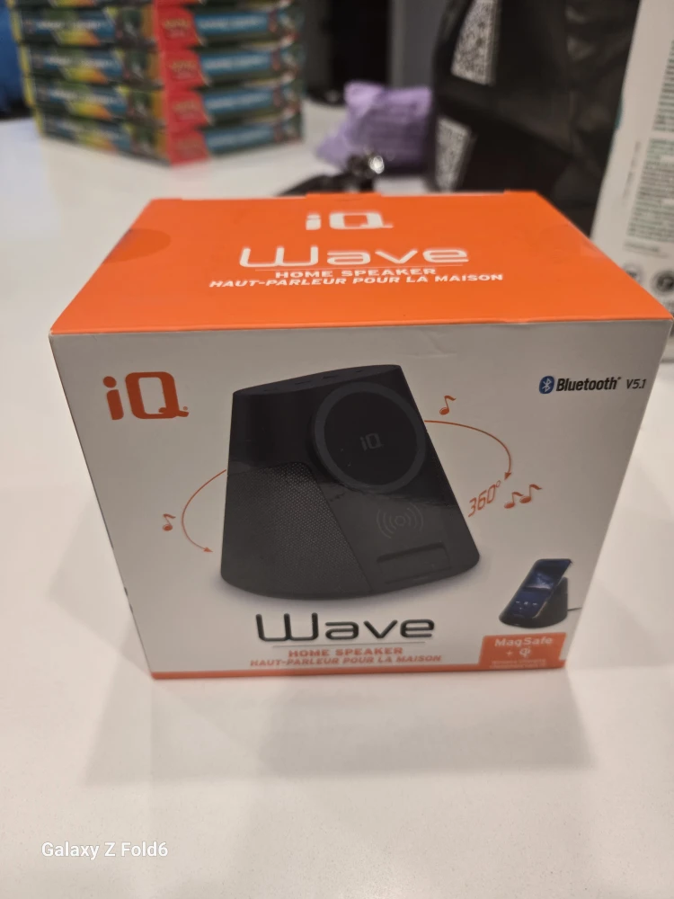 New iQ Wave Home Speaker w/ MagSafe Charger