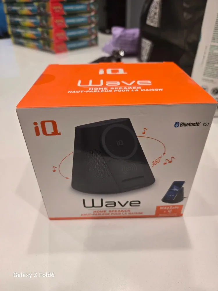 New iQ Wave Home Speaker w/ MagSafe Charger