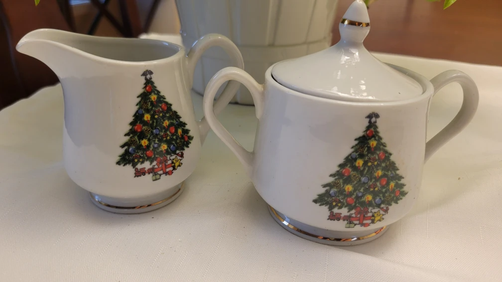 Vintage Fine Porcelain Xmas Teapot Set MadeInJapan 24K GoldTrim - photo 4
