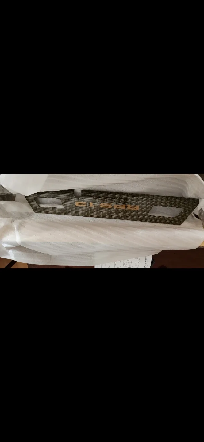 Nissan K0810-60F00 Rear Garnish - New! image indicator(4)