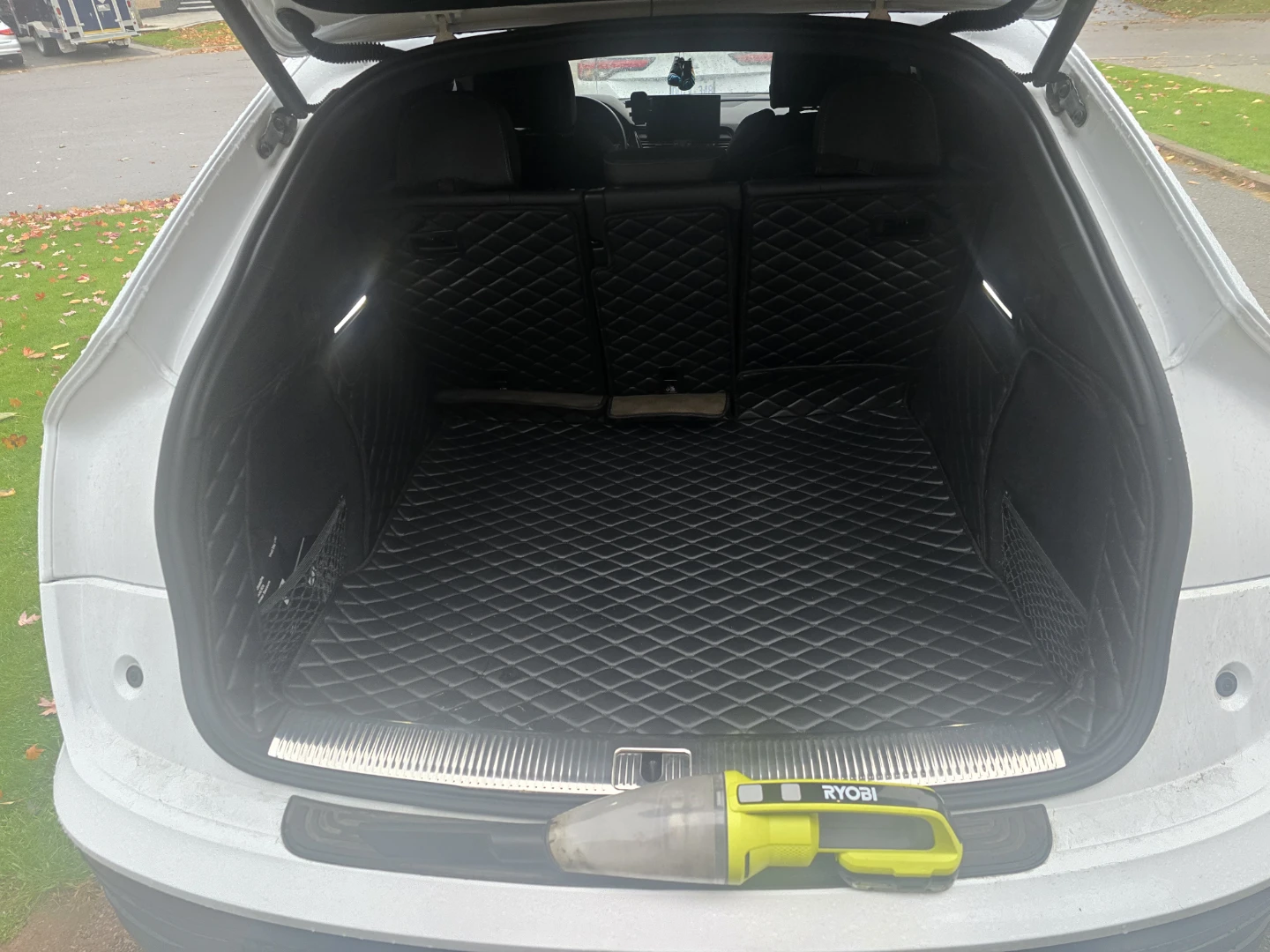 Audi q5 trunk liner 2018 to 2025